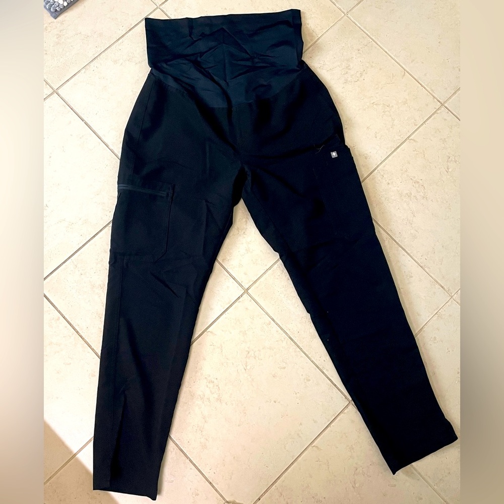 Figs maternity pants black